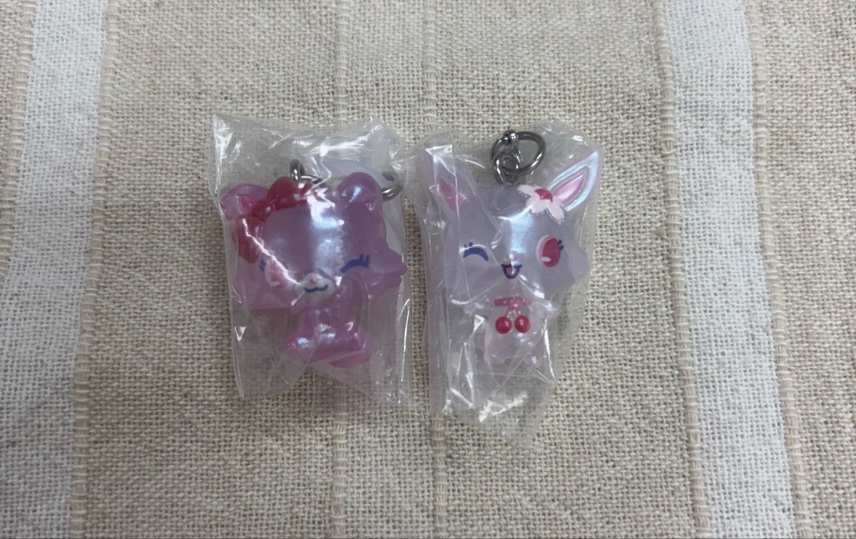 luv_S0_'s tweet photo. 〰️交換〰️

ジュエルペット　ガチャガチャ　

🤍譲) ガーネット　ルビー

🤍求) ラブラ

大阪市内手渡し優先
郵送も対応しております。

お気軽にお声掛けください🙇‍♀️ https://t.co/vUhhH1i5jE