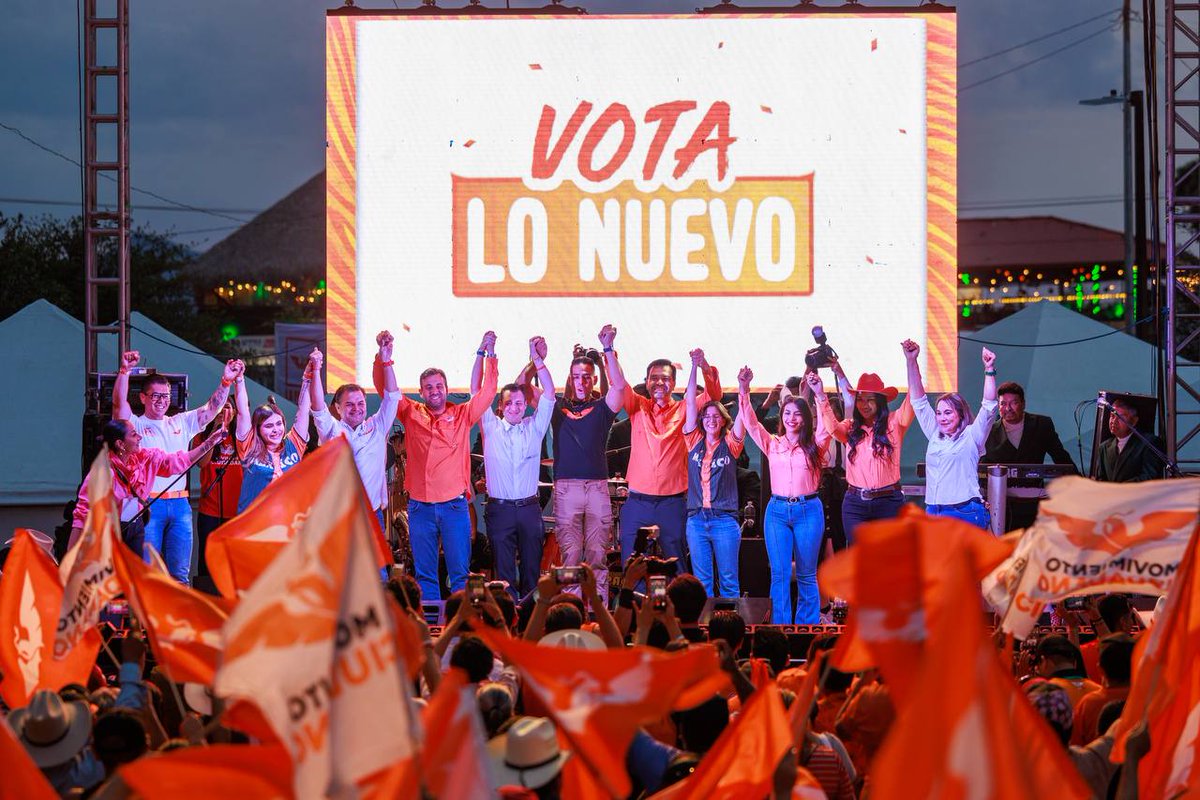 MovCiudadanoMX's tweet photo. Desde Saltillo, lo decimos fuerte y claro: ¡Las y los ciudadanos están listos para LO NUEVO! 🍊

Juntos sacaremos a la vieja política y haremos que Coahuila tenga la mejor opción de futuro. 💪

Este 7 de junio #VotaLoNuevo, vota Movimiento Ciudadano.🧡 https://t.co/eyQpjh7aPL