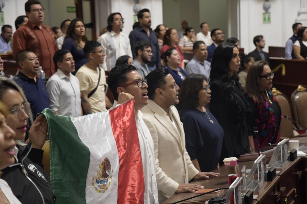 IsraelMorenoVC's tweet photo. 🏛️ Concluimos una intensa jornada de trabajo legislativo en el @Congreso_CdMex, reafirmando nuestro compromiso con las causas que verdaderamente importan a las y los capitalinos.

Tus @DiputadosMorena de la Ciudad de México seguimos impulsando iniciativas, construyendo acuerdos y fortaleciendo leyes que contribuyan al bienestar, la justicia social y la transformación de nuestra ciudad.

Seguiremos trabajando con responsabilidad, cercanía y resultados, porque la transformación se construye todos los días.

#IMR #Morena #GrupoParlamentarioMorena #CongresoCDMX
