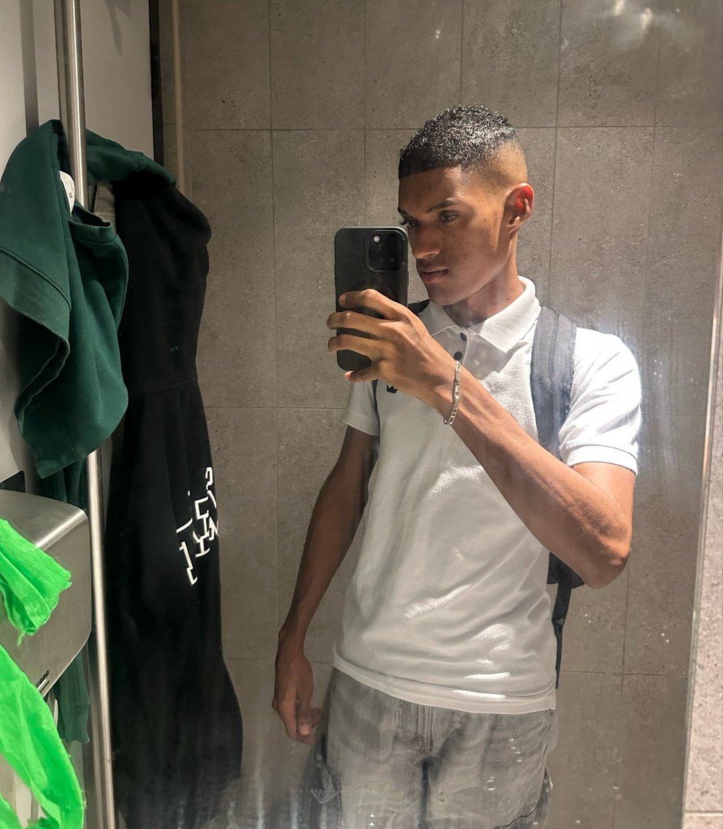 jottaceee's tweet photo. 🙃 https://t.co/dzwFyTQC1i