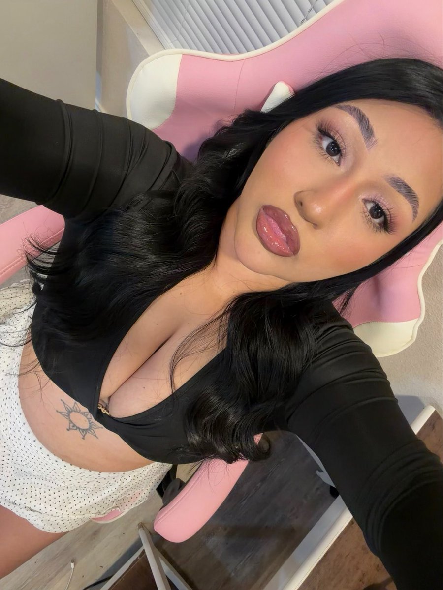 lowkeyfabiii's tweet photo. muah x2 https://t.co/A8ssXnJpB1