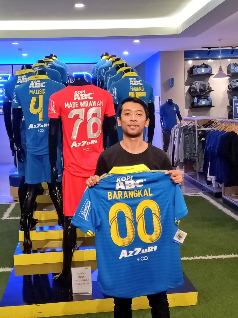 heyimrizwan's tweet photo. @westblueid_ Anjir pernah punya. https://t.co/3Rz0cjVTcf