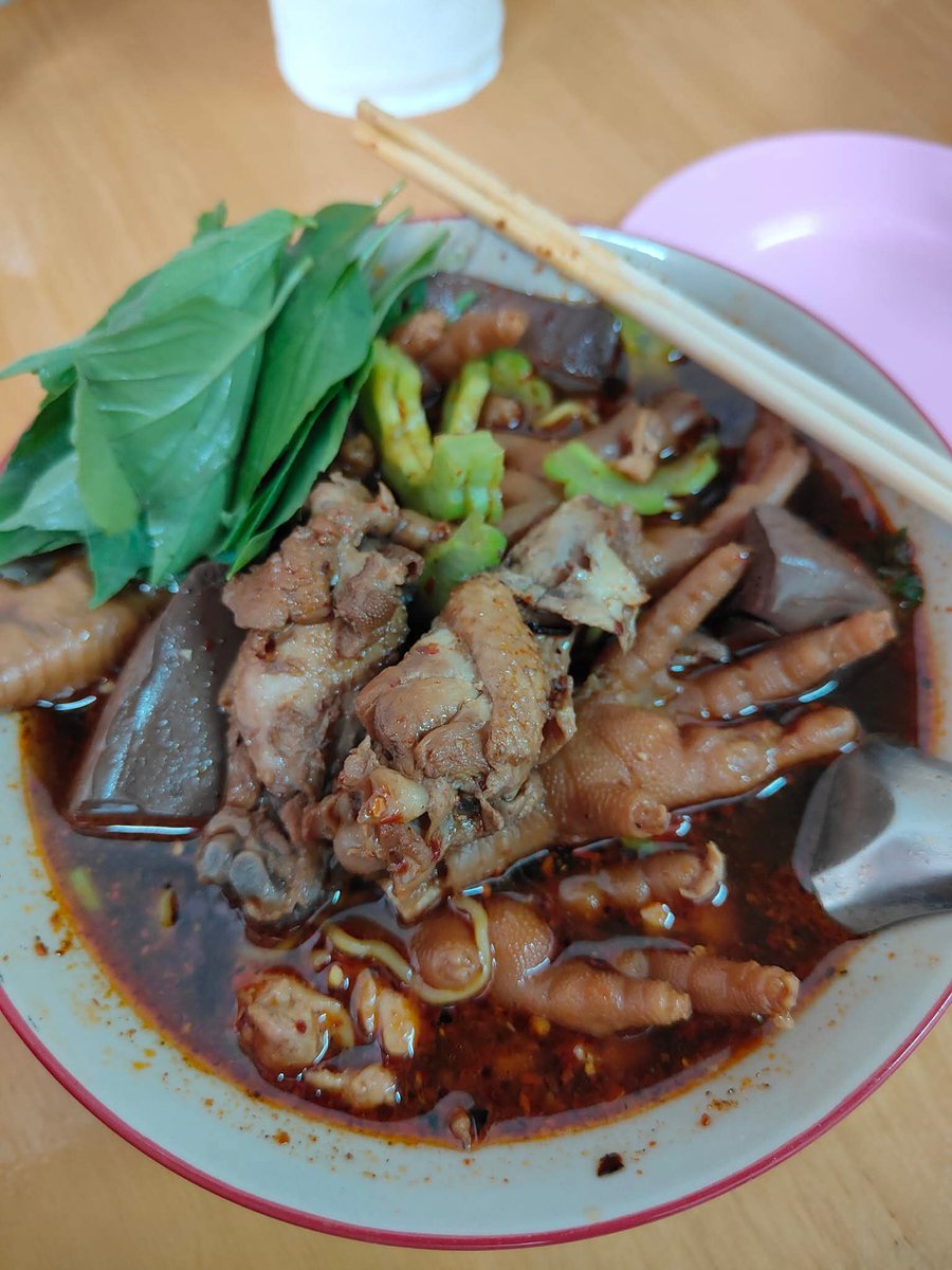 lite_fire98721's tweet photo. เป็นคนชอบกินก๋วยเตี๋ยวเเล้วเมื่อไรจะได้ชอบเธอ🫶🫶 https://t.co/WwUOCCPo4i