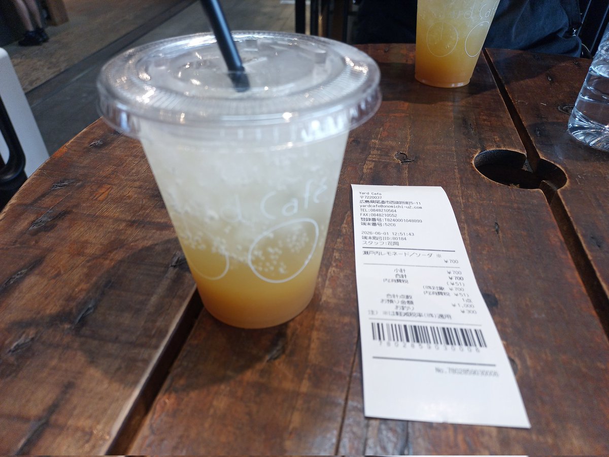 sivainusky's tweet photo. 尾道ヤードカフェで瀬戸内レモネード/ソーダをお召し上がり！ https://t.co/z1Dn2swrTC