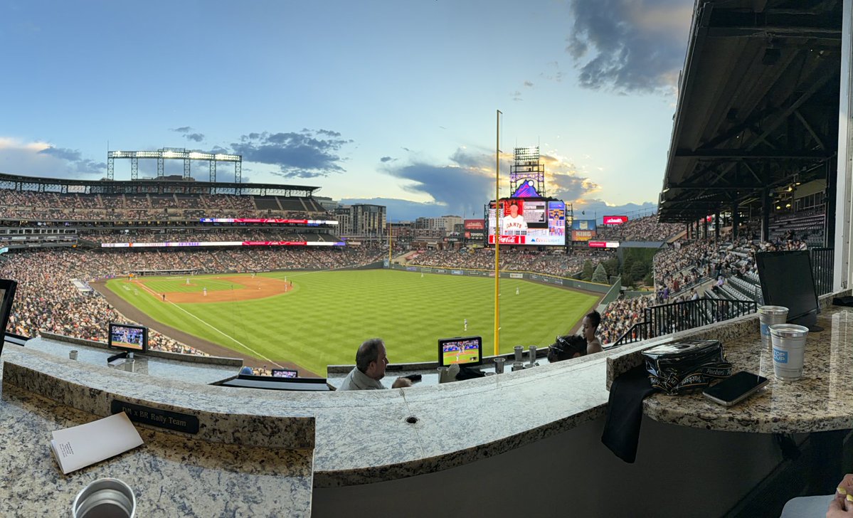 Fully_Sent's tweet photo. @greg16676935420 Flew to Denver for my 45th. Decided to watch a Rockies vs Gaints game while I was there. https://t.co/voUBhB6qC0