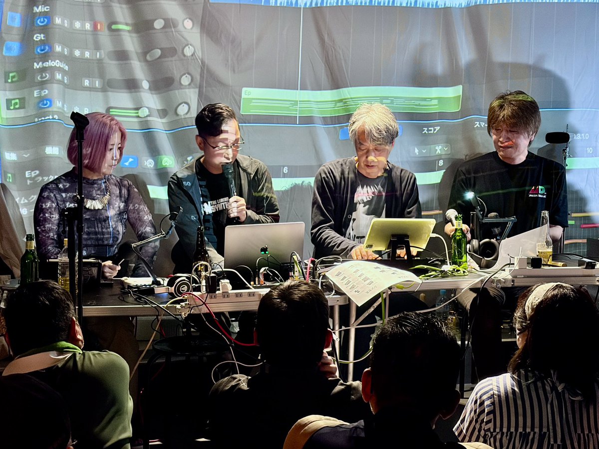 h_o_s_s_y's tweet photo. ゲーム音楽 即興作曲/トーク/DJイベント
「GET READY Vol.3」
2026/5/31(日) at 阿佐ヶ谷DRIFT
大盛況にて終了⭐️
今回もたくさんのお客様と一緒に素晴らしく楽しい体験ができました😃
Hiro師匠とのギター録り凄まじすぎました😭
まだまだ頑張ります!皆様本当にありがとうございました🎵
#gmgetready https://t.co/ECD8t3Ynvr