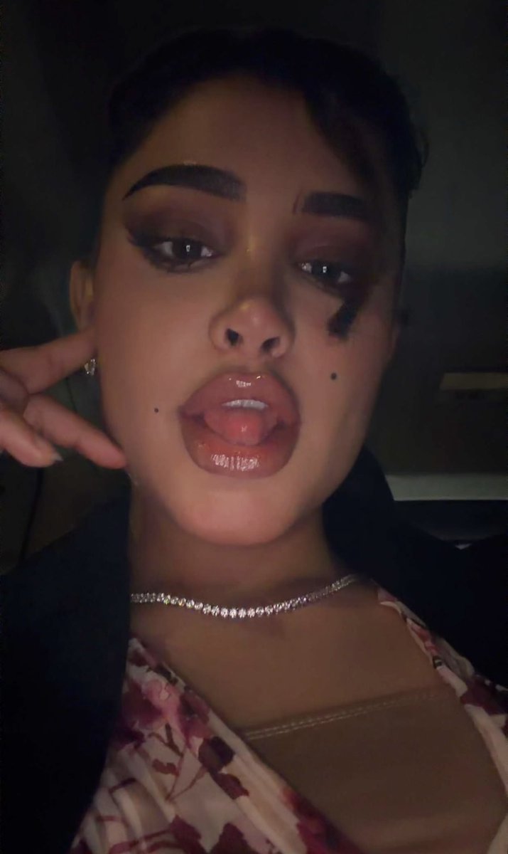 Ghavm1832881's tweet photo. صباحكم 9k 🥳🤭 https://t.co/hfpBfqkUpu