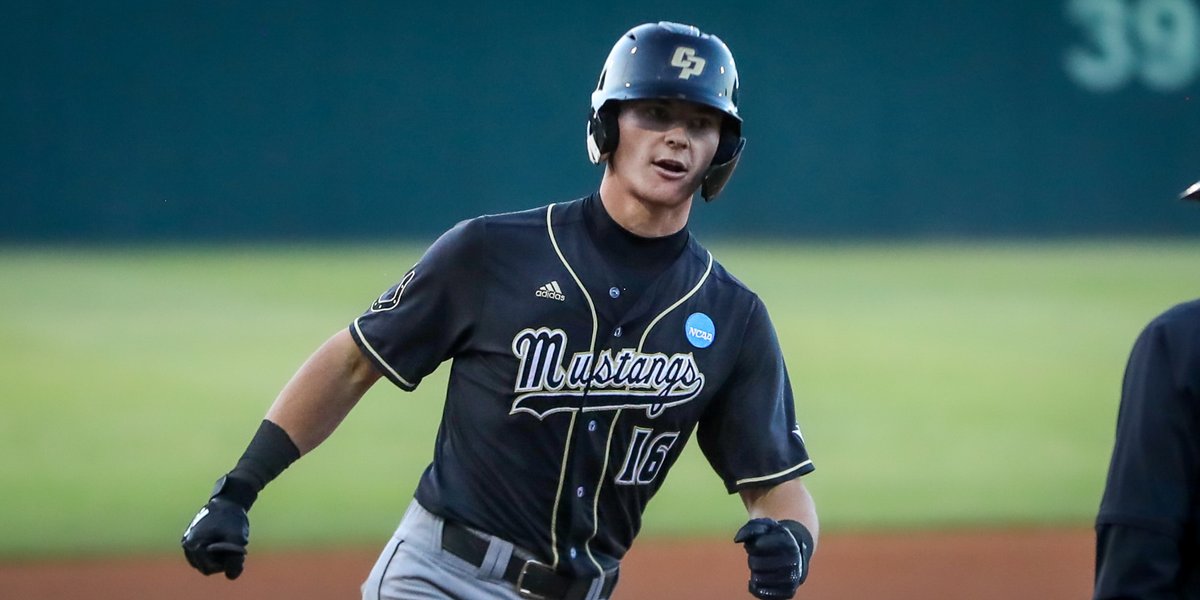 ShotgunSprD1's tweet photo. #LosAngelesRegional FINAL: @CalPolyBSB 5, @SMC_Baseball 2. 

WP - Josh Volmerding (1-1); LP - David Roberts (2-2); SV - Nick Bonn (17). 

Volmerding: 6 IP, 5 H, 2 ER, 7 K.
Gavin Spiridonoff: go-ahead 3-R HR.
Jake Hilton: 5.1 IP, 5 H, 2 ER.
Tanner Griffith: 3-3, R, 2B, 3B, BB, SB. https://t.co/0b13n60ShX
