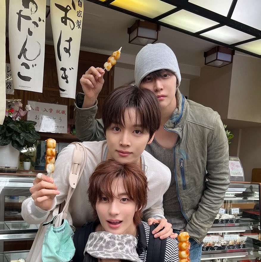 떡이 tweet media