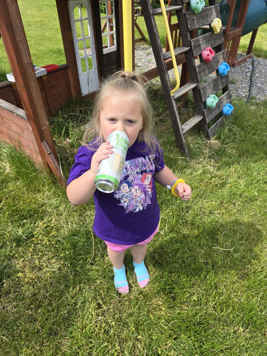 chaoticgenius43's tweet photo. @LiquidDeath My kiddo doesn't like soda...she loves this stuff! https://t.co/eQmEiPkzHa