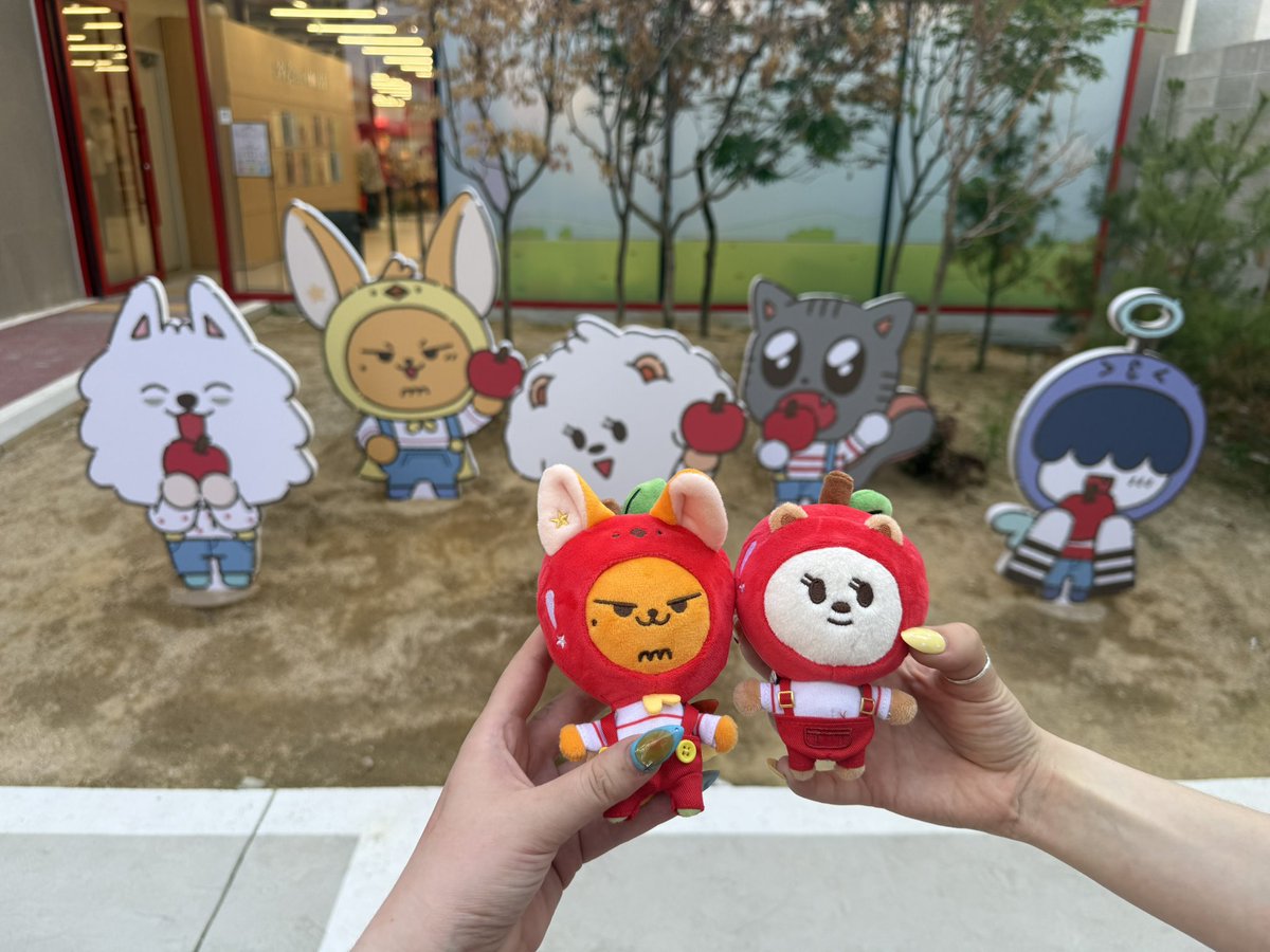 mingipinki's tweet photo. Last day of the Ppulbatu popup :’) https://t.co/KSfzRUgHDI