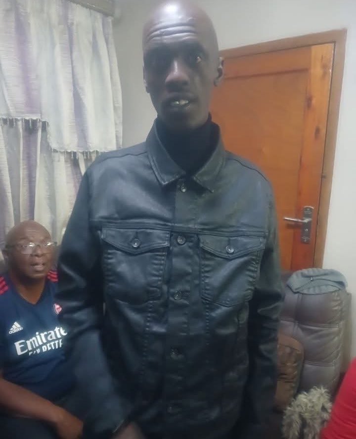 RealKoenaza's tweet photo. MISSING 
A reshare will be appreciated.
#KoenaVsDirtyCities https://t.co/p4Gd3zHcVn
