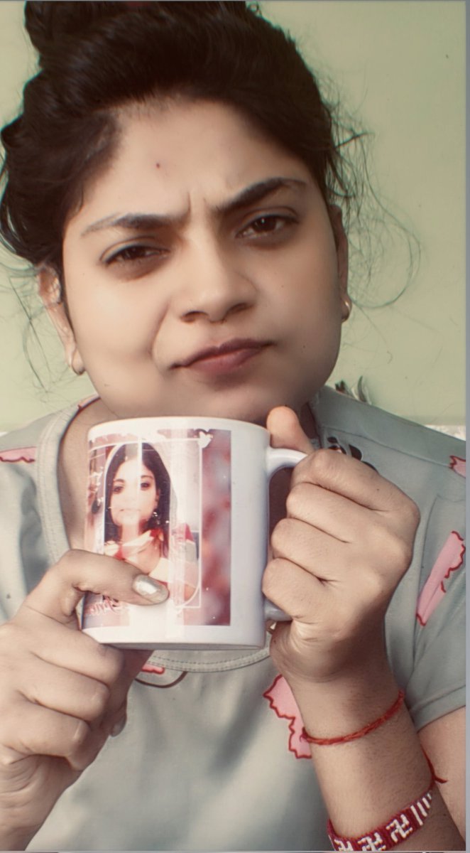 rani_singh0411's tweet photo. Ankhein coffee pite pite mil rhi h🦋💞

@akshaykumar 
#photooftheday #trending https://t.co/JHGUwpKxeU