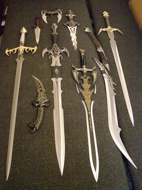 Discorxmera's tweet photo. HAPPY BIRTHDAY LITTLE BROTHER

—Ha dejado los regalos en la cama ajena con cuidado.— https://t.co/FYmx5zZiqQ