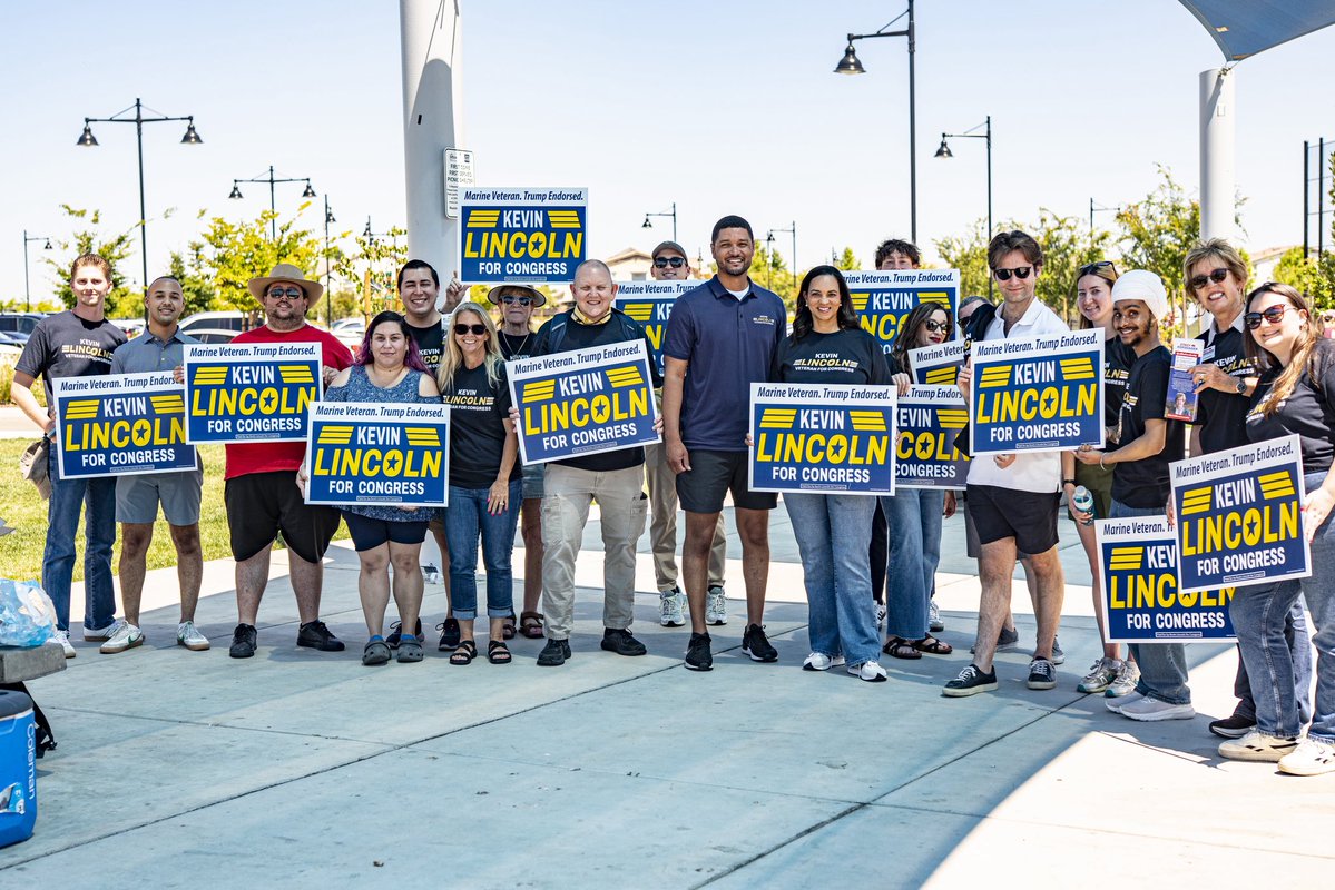KevinLincolnCA's tweet photo. @CAGOP Chairwoman Corrin Rankin and Stacy Korsgarden for CA Insurance Commissioner joined me today to get out the vote in Lathrop! 

I'm honored to be endorsed by the Republican Party of San Joaquin County and the Central Valley Impact Republicans. San Joaquin County is ready to send a TRUMP-ENDORSED Marine Veteran to Congress!

VOTE BY JUNE 2ND! #CA13