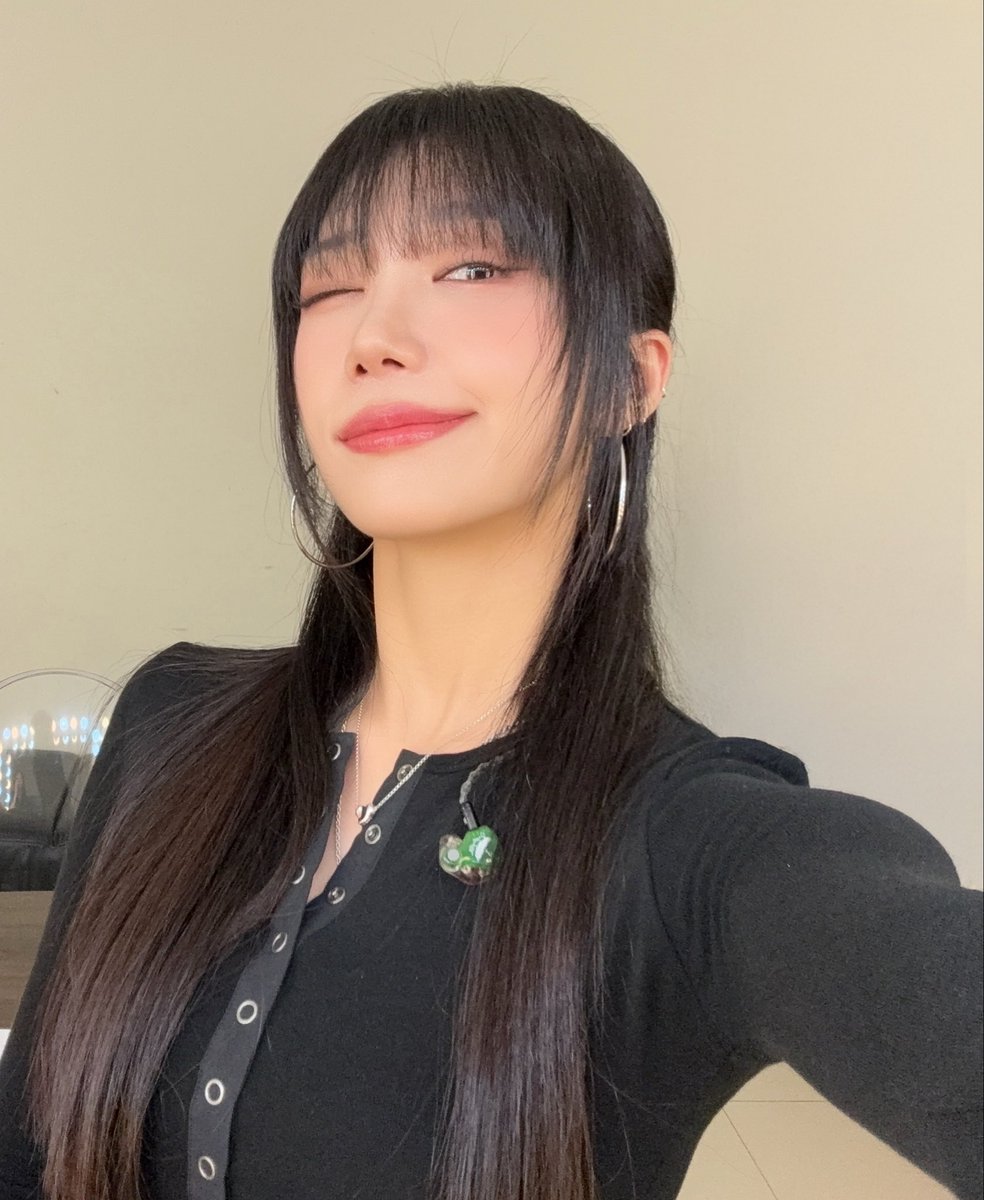 picsEunji_'s tweet photo. FACE CARD                           BODY CARD https://t.co/YeVhIaSQVP