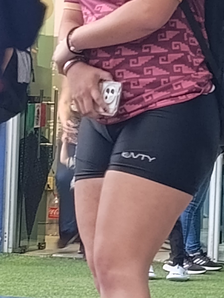 teckel_watcher's tweet photo. #culitos #culo #culos #sabrosa #transparencia #leggins #voyeur #voyeurmexicano #puta #culorico #cachetero #tanga #deliciosa #culote #panocha https://t.co/DPTW9ZWCFn