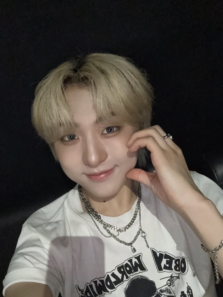 nouera_official's tweet photo. 💭_

[#린] 밀라노에 머문 시간은 짧았지만, NovA들의 열정만큼은 정말 온몸으로 듬뿍 느끼고 갑니다~ 유럽 투어도 이제 얼마 남지 않았네요… 마지막 순간까지 여러분과 함께 온전히 즐기다 갈게요!

[#판] 오늘도 재밌게 놀았어요😆 와주신 모든 노바 여러분 감사합니다~ 모레 뵙겠습니다~

[#미라쿠] 밀라노!!!!!!!!!!진짜 재미있었어요!!!!
항상 NouerA한테 많은 에너지와 사랑 응원해 주셔서 정말 감사합니다!!!
또 올게요!!!다음엔 더 길게 있고 싶어~!!!!!

#NouerA #누에라 #ヌエラ
#NouerA_WORLD_TOUR
#CATCH_THE_WAVE