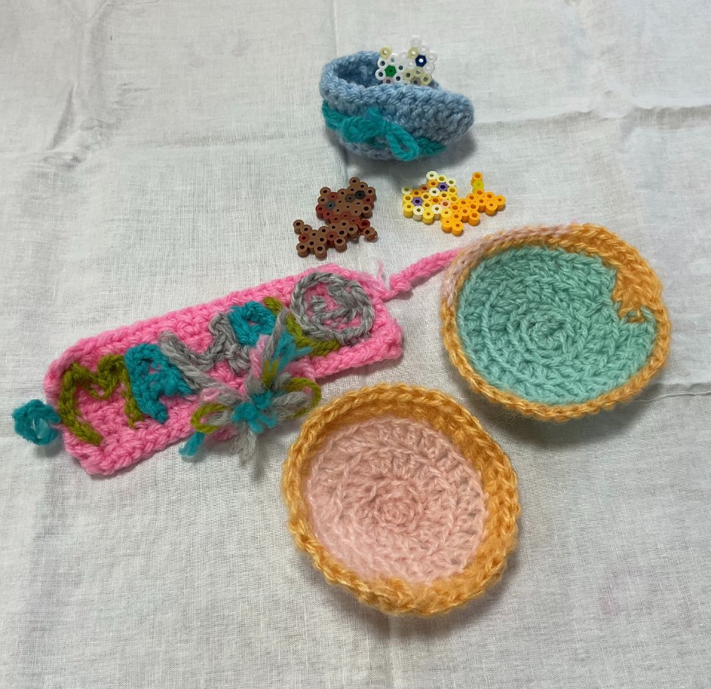 hmhc_'s tweet photo. 🌸作品紹介🌸

入院中の患者さんが作業療法で作成した作品を
一部紹介します。

今回の作品は毛糸の編み物とアイロンビーズです

「色の組み合わせを意識した」と話もあり
素敵な仕上がりになっています☆ https://t.co/wARzliiBbn