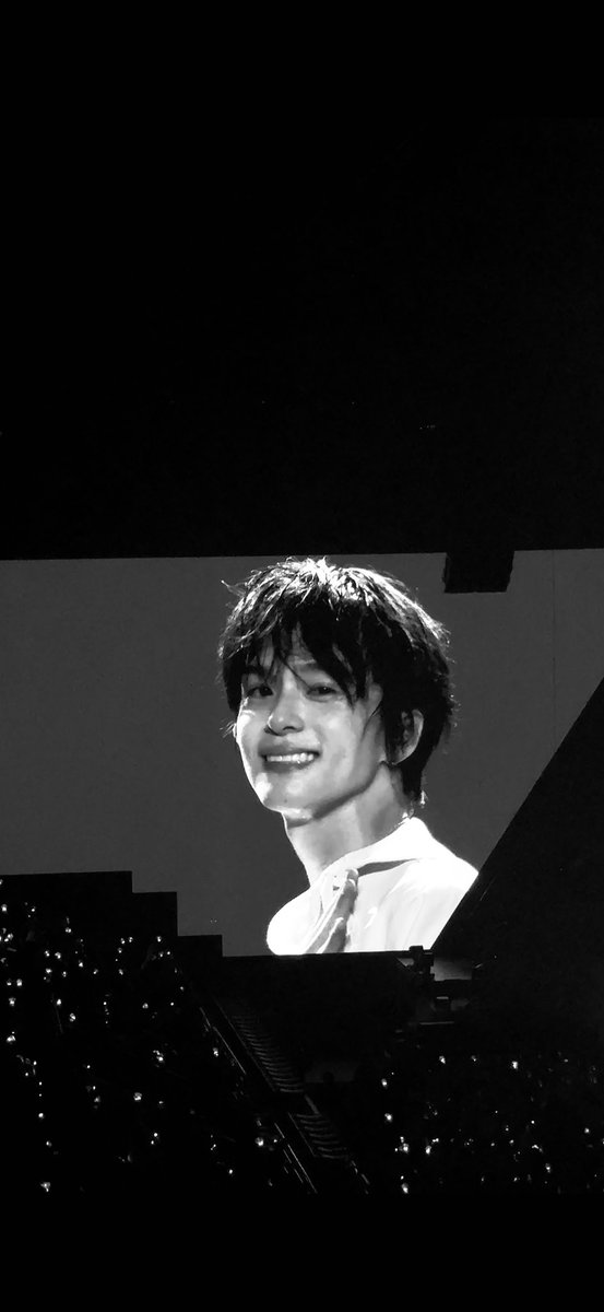 wtnb_put's tweet photo. my second treasure concert, and somehow it felt even more special than the first.
this definitely won’t be my last. 
thankyou for making me feel so alive. 
until we meet again, Treasure 🩵
@treasuremembers 

#PULSE_ON_IN_KL #TREASUREinKL https://t.co/VD6G5knd7X