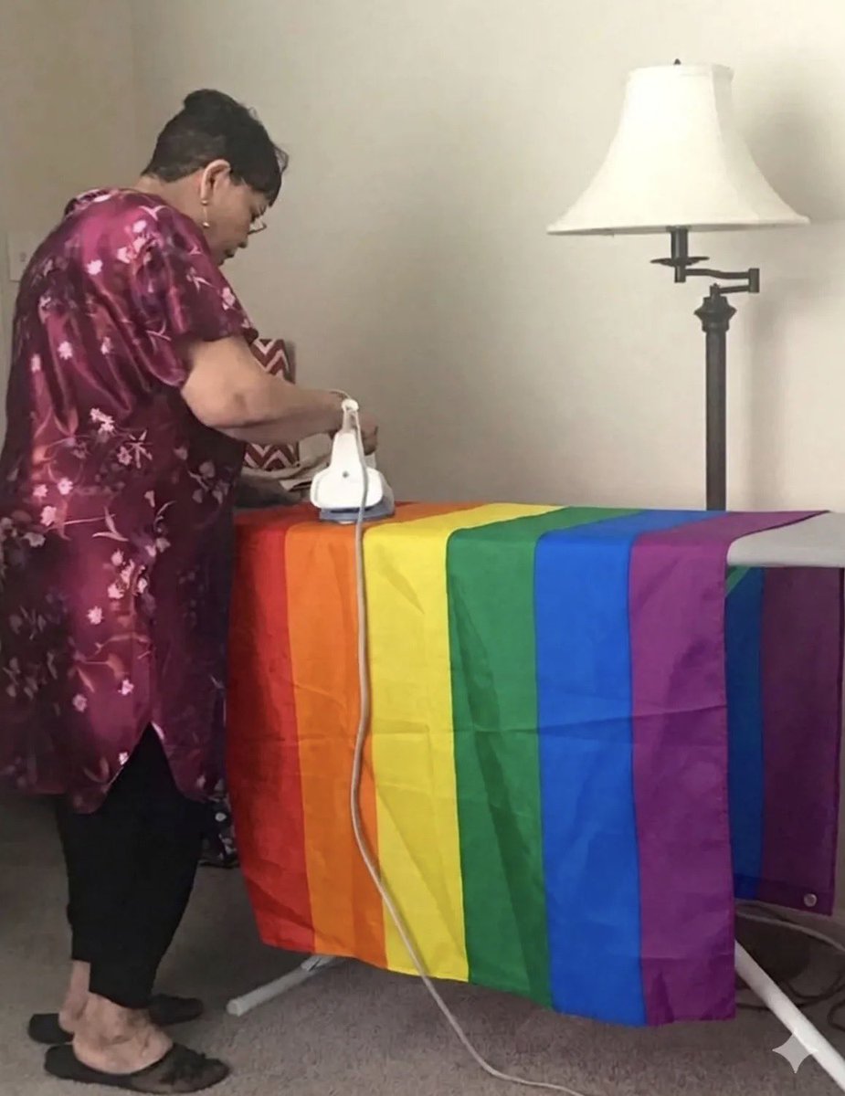 saerinas's tweet photo. #Happypridemonth https://t.co/NSw3f07Aqr