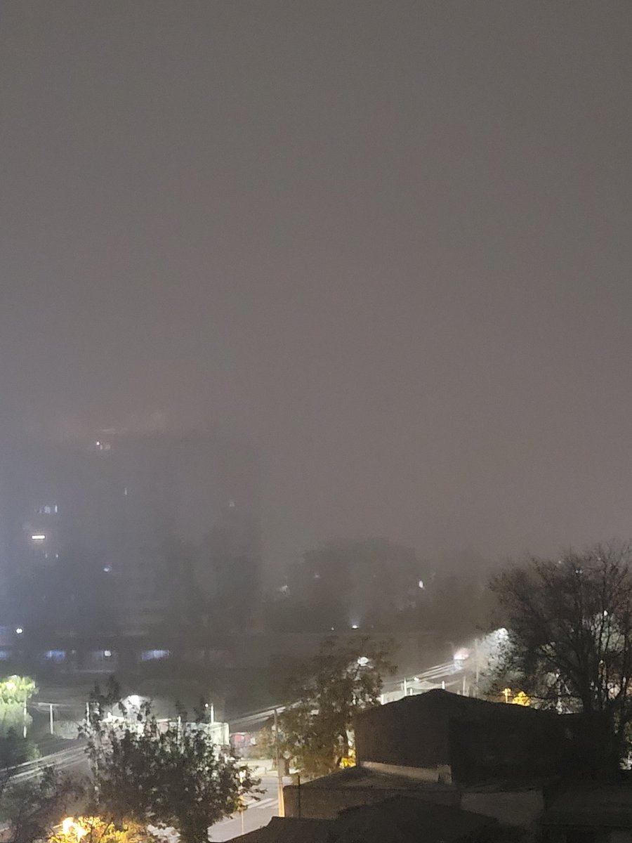 JMolinaPelayo's tweet photo. Bienvenido #Invierno
#InviernoMeteorológico
Qué sea un gran periodo en abundancia de #Lluvias y #Nieve
#Santiago #Chile
#WinterIsHere https://t.co/UsoDgFXML7