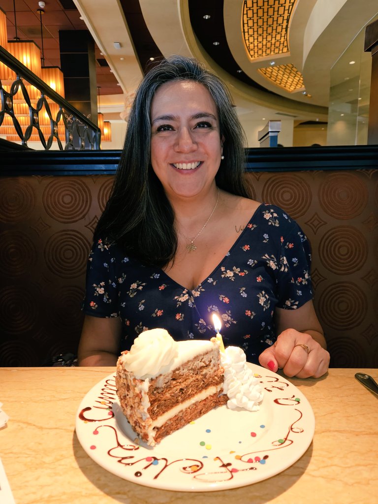 lunvel's tweet photo. Gracias vida por permitirme llegar a los 49 así como me siento. Soy muy bendecida y apapachada por mucha gente y eso me llena el corazón 🥰 https://t.co/TOlSLbCmjS