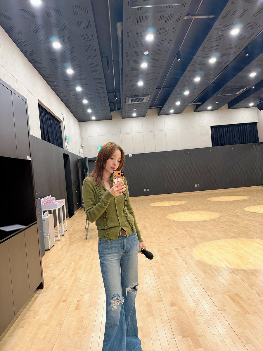 krungy21's tweet photo. 라이브 연습중…🎤 대박이다… https://t.co/q9gBDwoXmm