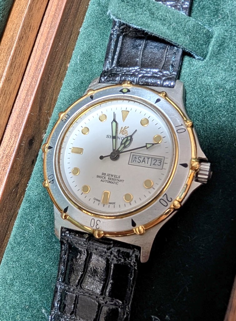 WatchL6's tweet photo. リユースショップで990円だったのshanghaiWatches買ってみた。 https://t.co/HkYLrZSPl0