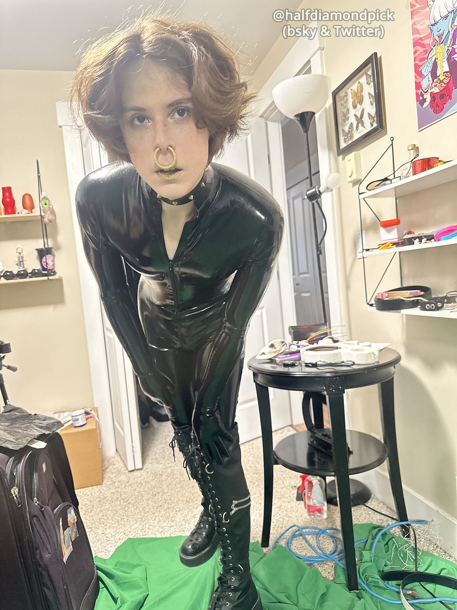 halfdiamondpick's tweet photo. Admittedly, I don't really love any of these ones, so you're getting them all in one big batch!

I'll work on getting the catsuit repaired in the meantime, but this is the last latex one for a while 😪 https://t.co/baeFV2QQpm