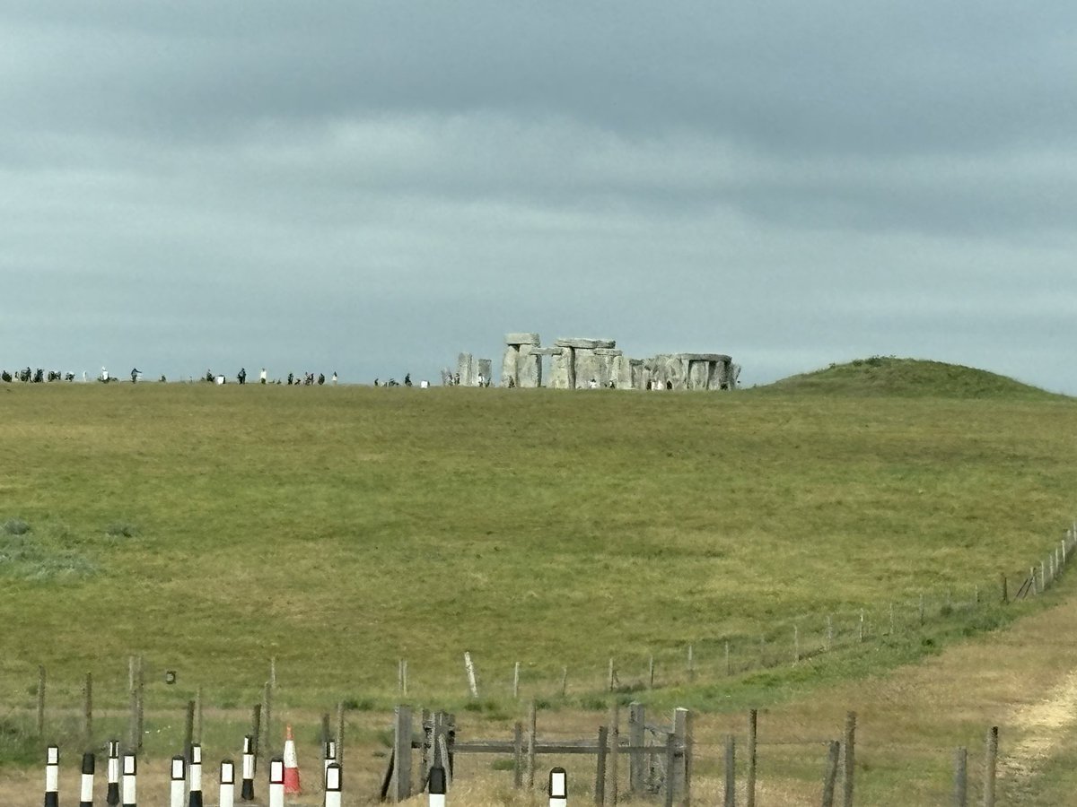 kyle__98's tweet photo. Stones that cause a traffic jam https://t.co/w568DBCYGX