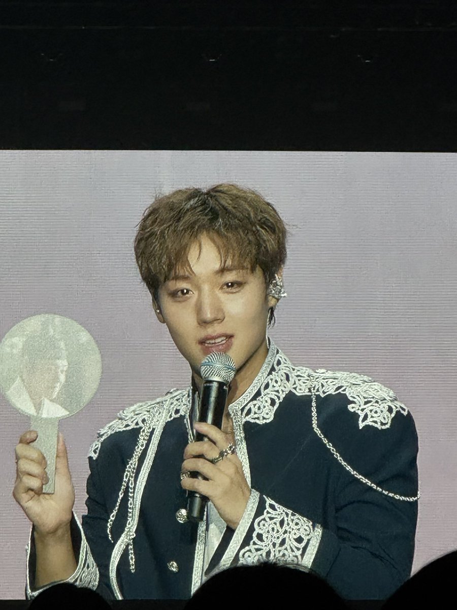 maymaxss's tweet photo. 팬콘 뒤 얻은 것
정신병 근육통 현실 복귀 불가 감기몸살 

그것밖에 없음?
ㄴ 난 공주를 봤어.... 🤍 https://t.co/5QLwJQXbLw