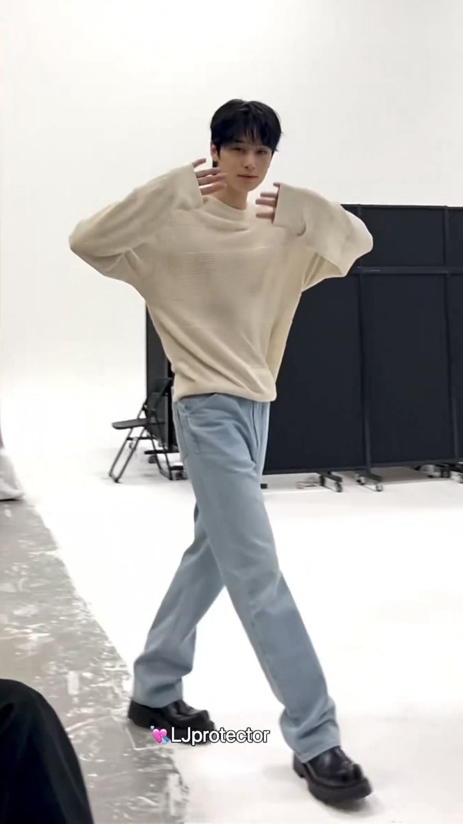 55xxqz's tweet photo. 롱다리 쭈나모롤 https://t.co/lIALCLKAhD