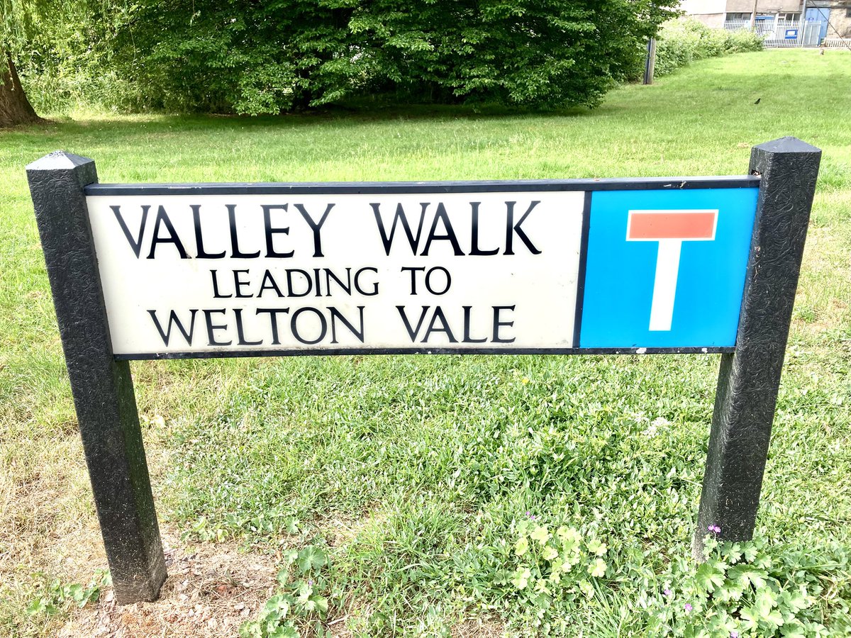 Nathan_Hartley_'s tweet photo. ⭐️ Midsomer Norton Community Connectors ⭐️ 

📝 Full Story: https://t.co/jded5mQTbf

Great morning out listening to residents in Valley Walk and Welton Vale. Good to hear about what issues matter most to local people  💬 

#MidsomerNorton #CommunityEngagement #YourViewsMatter https://t.co/Ne4tgdiQNL