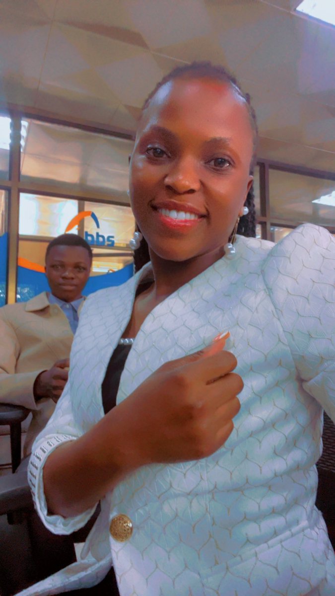 Patric1Nakayima's tweet photo. Mondays are for selfies at work…. 🥰🥰😍
Happy New month from BBs Terefayina. https://t.co/tZnal9vuec
