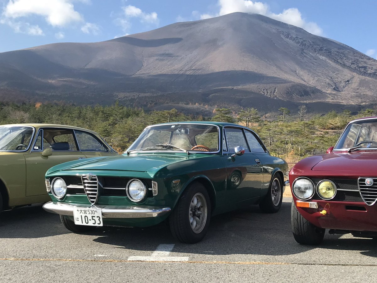 run_mkkw's tweet photo. 今回の車検ついでに治すのは。。。
ラジエーターをアルミ製に交換して冷却効率アップ。レーシングクーラントへ変更。

これで真夏のオーバーヒート対策になるかな。

これで心臓系は一通りまともになるので、次回は足

しかしながら、パーツが円安のおかげで高い。。。

写真は古いやつです。 https://t.co/Dktw81rzoT