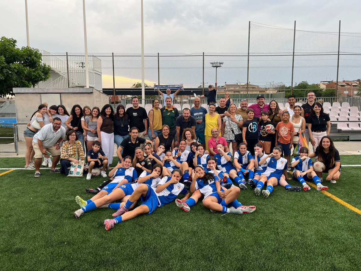 FutBaseCES's tweet photo. 💪🏻 Acaba una gran temporada per al 𝗝𝗨𝗩𝗘𝗡𝗜𝗟 𝗖 𝗙𝗘𝗠𝗘𝗡𝗜́!

⚽️ Amb el triomf en l’última jornada, les arlequinades tanquen la lliga en cinquena posició amb 66 punts

👏🏻 Molt bona feina, equipàs! https://t.co/CVTCxAR7b6