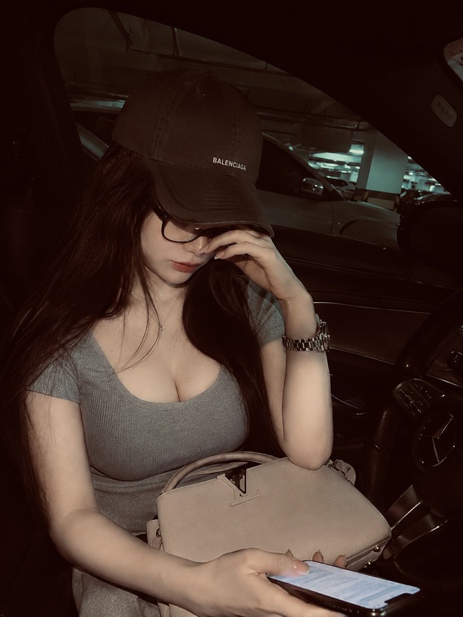 🌜 tweet media
