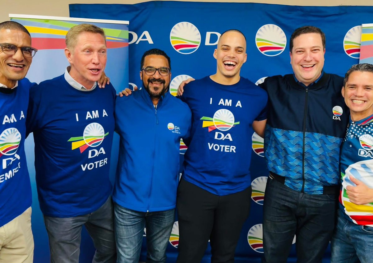 zizipho tweet media