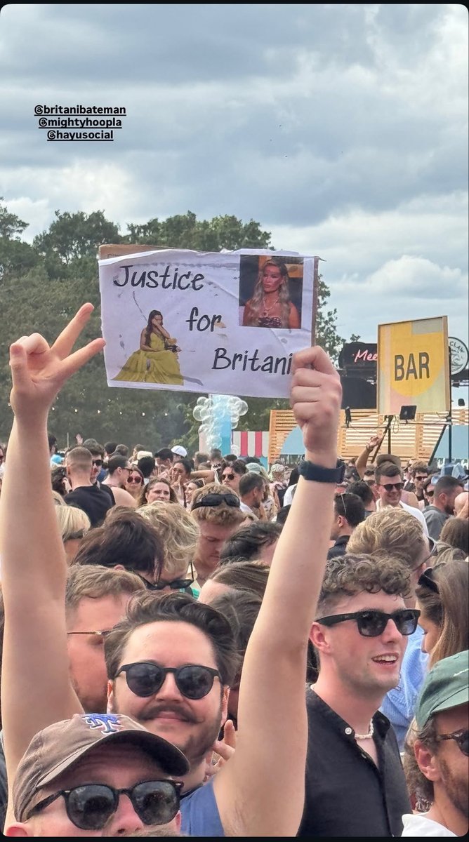 zvenya_'s tweet photo. A time was had at @mightyhoopla trying to bring justice for @BritaniBateman during MM’s DJ set @hayu https://t.co/NX4lFS1UbT