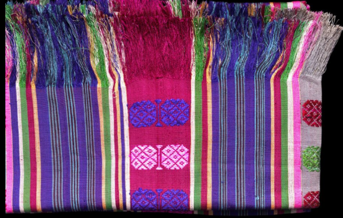 SOAS_SpecColl's tweet photo. 'Royal Lamba' from Madagascar, presented to Rev A. R. Down as the district missionary. The age of this burial cloth is unknown. Lambas used for royal burial were of finer quality with gold threads. #EYAColourful  https://t.co/Djnb4ZMh4s

in https://t.co/21YoYlm4EF
