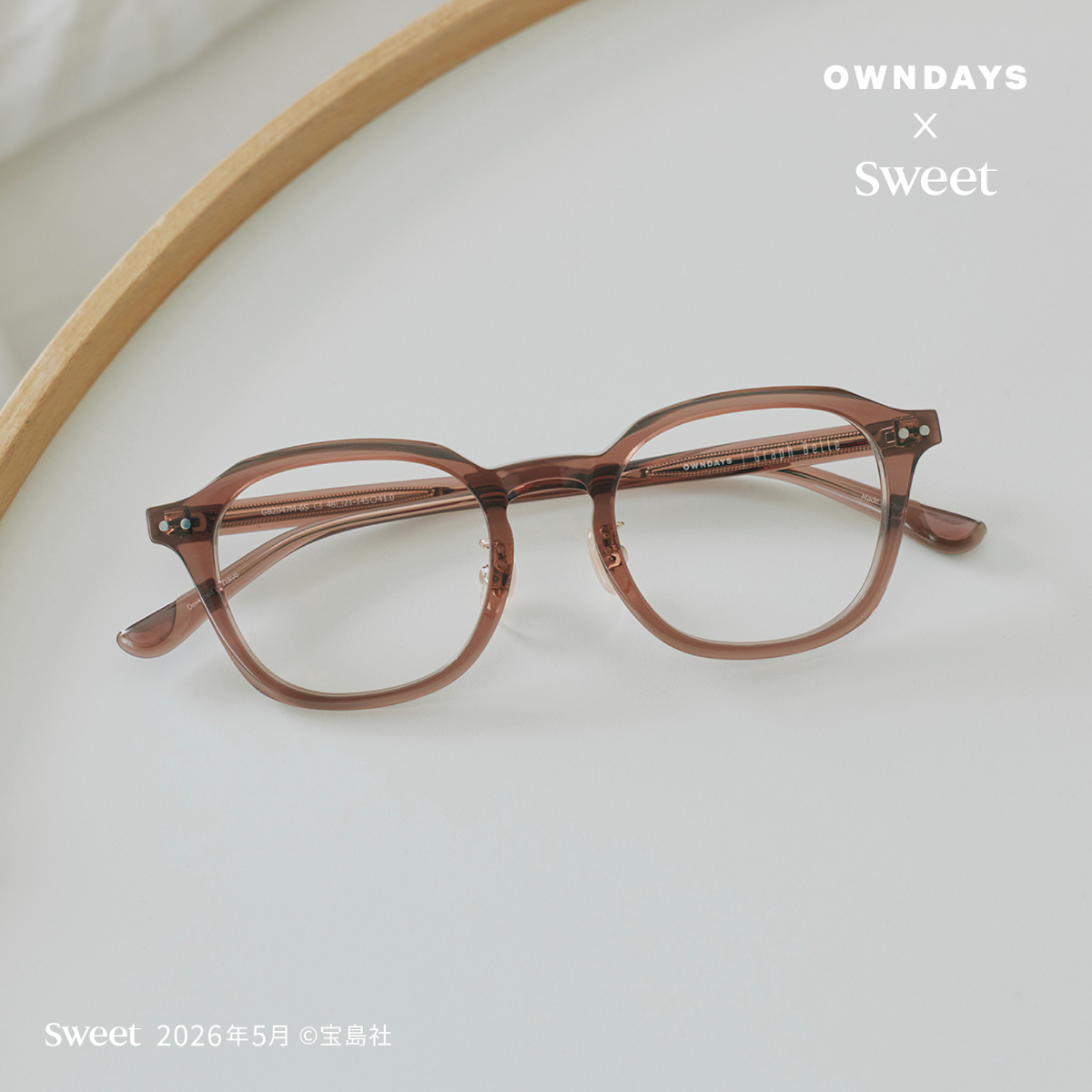 owndays_PR's tweet photo. 【OWNDAYS × sweet 長濱ねる】

 🛏️ 𝑯𝑶𝑴𝑬 𝑪𝑶𝑴𝑭𝑶𝑹𝑻

ちょっぴり遅く起きた朝は、表情を明るく見せてくれる温かみのあるブラウンフレームで、1日をスタート。
起き抜けでも鏡に映る自分に思わず笑顔のスイッチが入るはず🪞

https://t.co/k3SFw66cWb

#sweet #長濱ねる https://t.co/8mgJFx9nc8