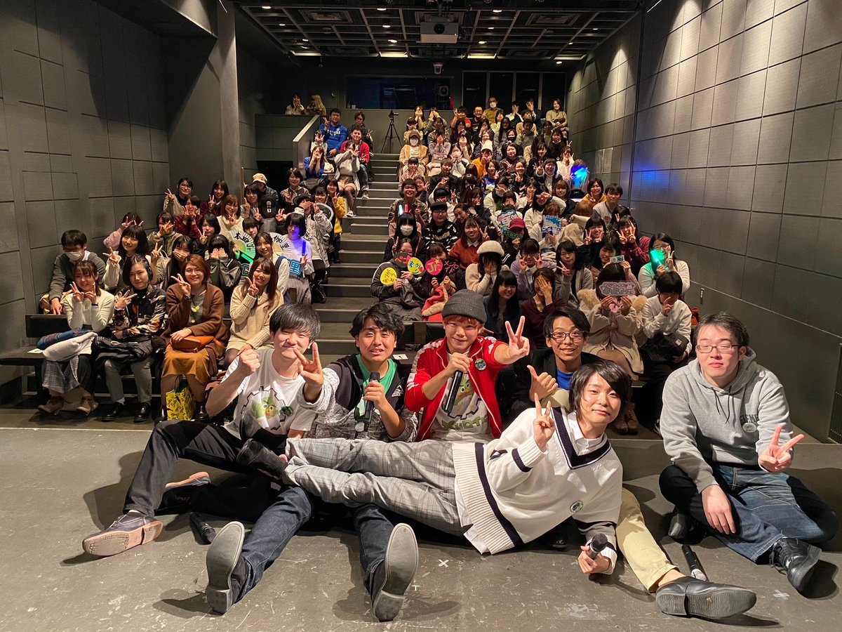overdrive58's tweet photo. 【🐦️メジロイド 9周年🐦️】

メジロイドの初投稿から今日で9年‼️

長いようで、体感あっという間でしたが
写真を振り返ってみると、やっぱり思い出が沢山でした。

これまでメジロイドで出会ってくださった皆さん、本当にありがとうございます。

これからも、どうかよろしくお願いします‼️

来年は10周年らしいので、視聴者の皆さんを巻き込んでまた何か楽しいことができたらいいなーと思っています。

しっかりと輝けるよう、引き続きコツコツ頑張ります💪
もっと投稿増やしたいぞ‼️‼️

(個人的に書いてた20代振り返りnote、明日には後編出せそうです。そこ���でまたメジロイドについて色々お話してます✌️)

#メジロイド