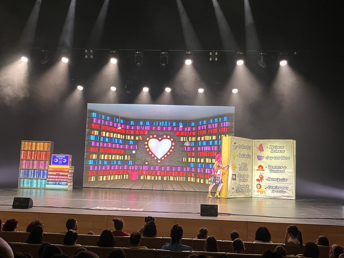 ituroberto's tweet photo. Riojaforum se llenó ayer de ilusión con Luli Pampín “El libro musical 🎶 “
Un auditorio repleto de niños, música y sonrisas en un espectáculo único que conecta cultura, imaginación y familia.

@lariojaorg @Riojaforum https://t.co/8PlrwBSdKo