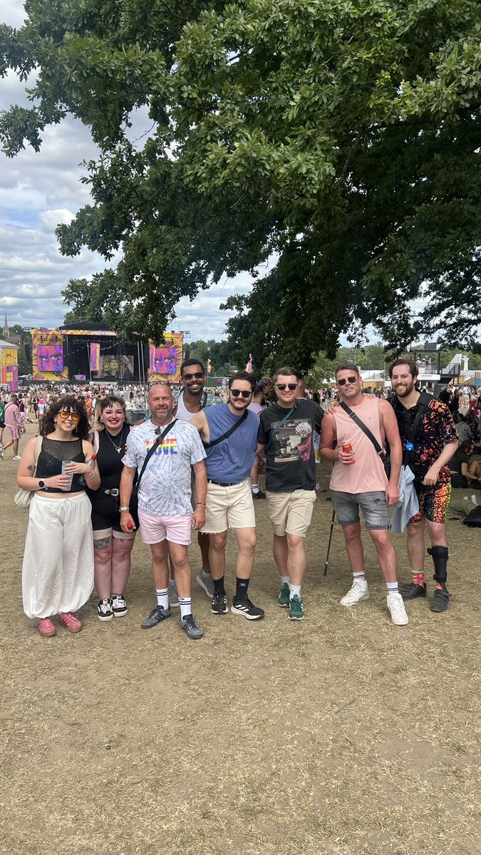 zvenya_'s tweet photo. Love my friends. Love my community love @mightyhoopla https://t.co/YPkCnvQWYk