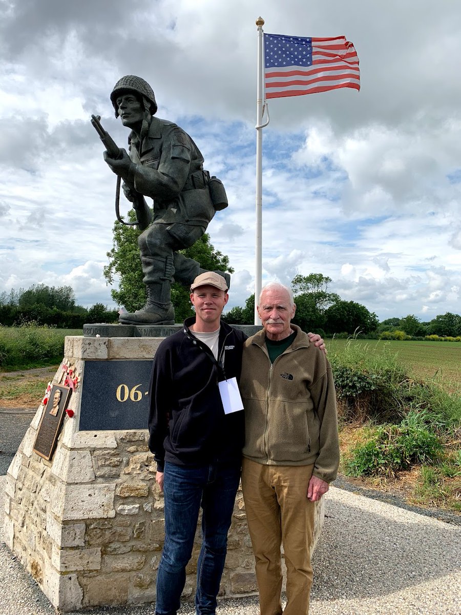 battlefieldexpl's tweet photo. Sculpted by Stephen Spears, it was dedicated on the 68th anniversary, 6 June 2012. Winters never saw it. He died in January 2011, seventeen months before this statue was unveiled. 3/3 https://t.co/gCrRAbAAd3