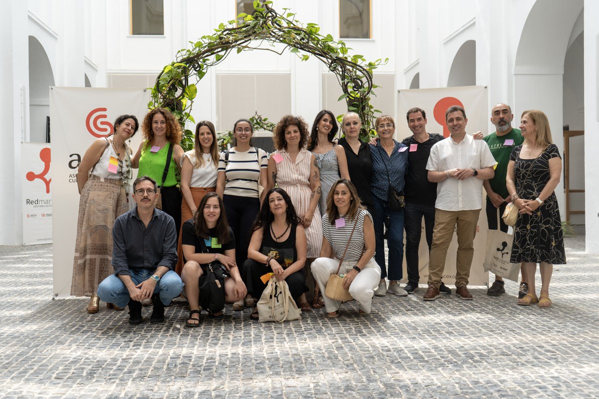 AgcexOrg's tweet photo. 🎯¡Comienza la nueva edición de #AJETREO!
Una formación enmarcada en #RedMaraña que reúne a agentes culturales de la provincia de Badajoz con el objetivo de fortalecer el trabajo en red, compartir metodologías y promover la creación de proyectos colaborativos en el territorio. https://t.co/EHMOiawotj