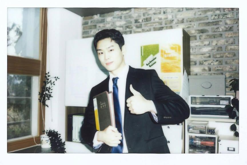 DemianArab's tweet photo. 260601||•📸
[تحديث ديميان عبر انستقرام]

- 🏀

#Demian #데미안 #SohnJeongHyuck #손정혁 @Demian_tweet https://t.co/rI3UXR5s5f