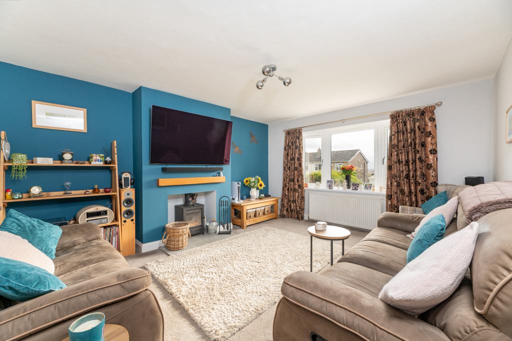 DacresYorkshire's tweet photo. 🏠 5 BEDROOM HOME FOR SALE
📍Eldwick, Bingley
A beautifully presented &amp; extended home with conservatory offering versatile family living. Superb gardens, driveway and garage store.
☎ 01274 560421
https://t.co/e1l7srrZtO

#Eldwick #Bingley #estateagent #yorkshireproperty https://t.co/TNkTnriJNq