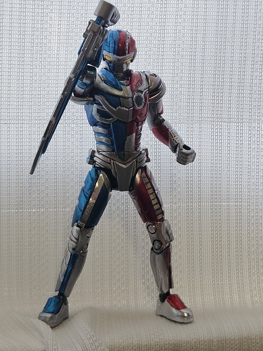 daichiemon's tweet photo. 【素人製作①メタルダー】

「怒る!!」のかけ声にて変身
多元地球Λ1987
銀河宇宙連邦警察特別人型ロボット
ネロス帝国に独り立ち向かう
必殺技はレーザーアーム

＃雄動
＃オリジナル
＃メタルダー
＃これがこう https://t.co/bZfGanK6th